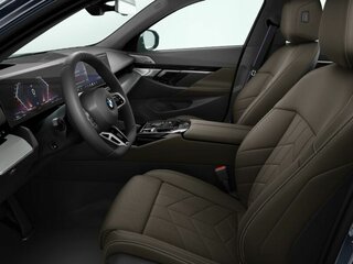 2026 BMW 5 серии 530i VIII (G60/G61/G68), чёрный, 9490000 рублей, вид 3