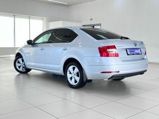 2020 Skoda Octavia III (A7) Рестайлинг, серый, 2390000 рублей, вид 4