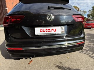 2017 Volkswagen Tiguan II, чёрный, 2900000 рублей, вид 4