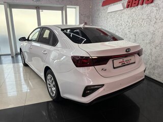 2020 Kia K3 II, белый, 1825000 рублей, вид 3