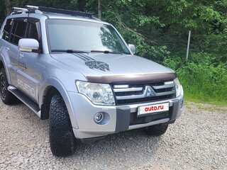 2011 Mitsubishi Pajero IV Рестайлинг 1, серебристый, 1865000 рублей, вид 2