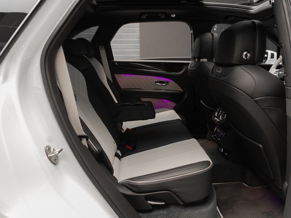 2022 Bentley Bentayga I Рестайлинг, белый, 24900000 рублей - вид 31