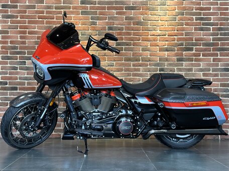 2024 Harley-Davidson CVO Street Glide, оранжевый, 4350000 рублей, вид 3