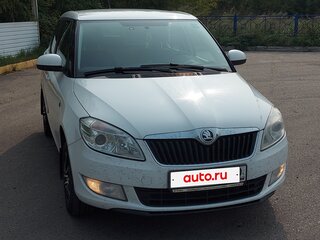 2013 Skoda Fabia II Рестайлинг, белый, 549000 рублей, вид 3