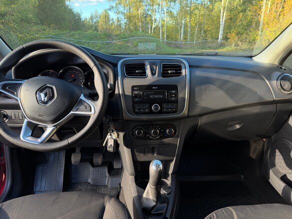 2018 Renault Logan Stepway II Рестайлинг, красный, 1100000 рублей - вид 7
