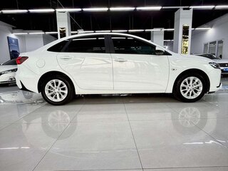 2023 Chevrolet Monza II Рестайлинг, белый, 980000 рублей, вид 4
