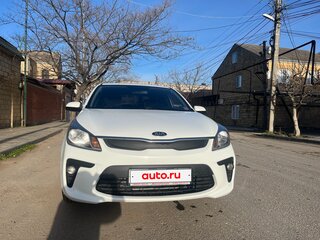 2018 Kia Rio IV, белый, 999999 рублей, вид 1