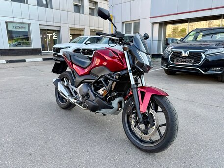 2018 Honda NC 750S, красный, 830000 рублей, вид 2