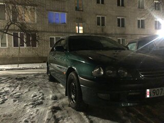 1999 Toyota Avensis I, зелёный, 350000 рублей, вид 4