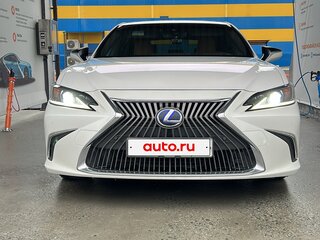 2021 Lexus ES 300h VII, белый, 4050000 рублей, вид 2