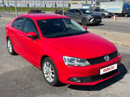 2011 Volkswagen Jetta V, красный, 800000 рублей, вид 1