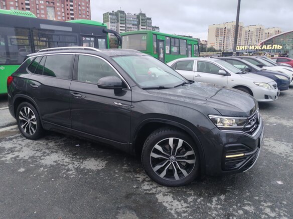 2020 Volkswagen Tayron I, серый, 3250000 рублей - вид 5