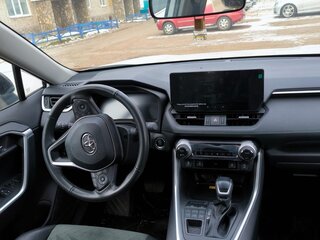 2024 Toyota RAV4 V (XA50), белый, 4150000 рублей, вид 5