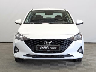 2022 Hyundai Solaris II Рестайлинг, белый, 1395000 рублей, вид 2