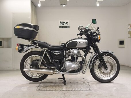 2010 Kawasaki W 650, серебристый, 354000 рублей, вид 1