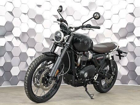 2024 Triumph Scrambler, чёрный, 1447000 рублей, вид 2