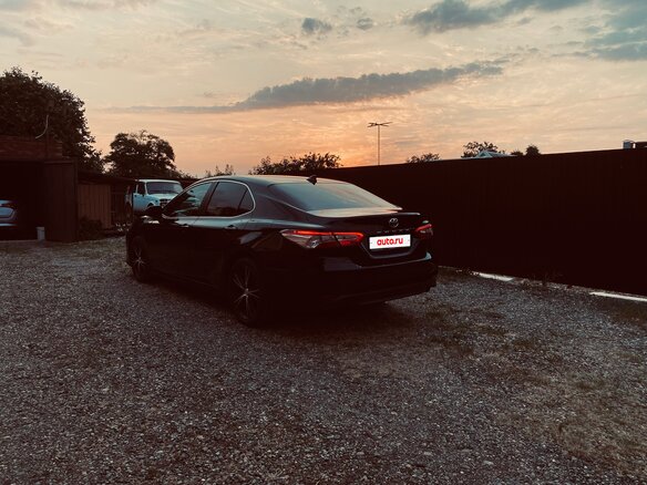 2020 Toyota Camry VIII (XV70), чёрный, 2590000 рублей - вид 8