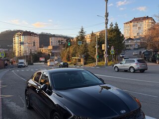 2019 Kia K5 III, чёрный, 2700000 рублей, вид 2