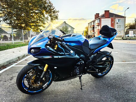 2010 Yamaha YZF-R1, синий, 750000 рублей, вид 4