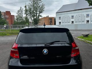2011 BMW 1 серии 118i I (E81/E82/E87/E88) Рестайлинг, чёрный, 620000 рублей, вид 4
