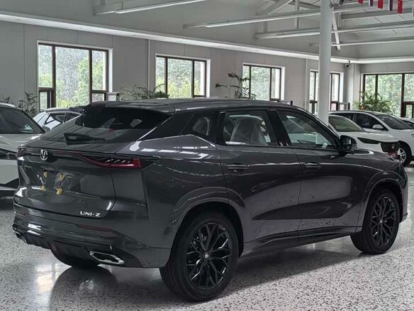 2026 Changan UNI-Z, серебристый - вид 2