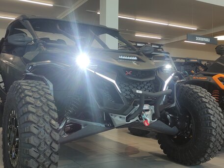 2026 BRP Can-Am Maverick R X RS SAS, зелёный, 6990000 рублей, вид 3