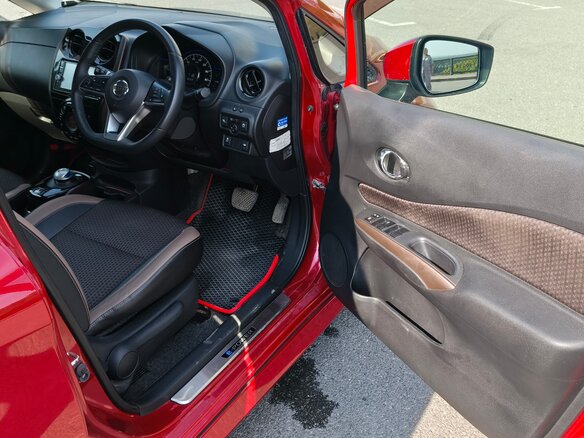 2018 Nissan Note e-Power II Рестайлинг, красный, 1130000 рублей - вид 7