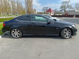 2011 Mercedes-Benz C-Класс 180 III (W204) Рестайлинг, чёрный, 1550000 рублей, вид 1