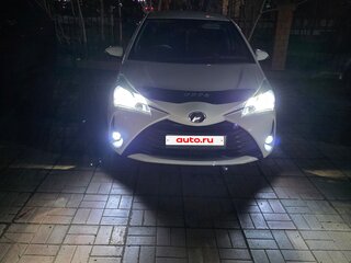 2018 Toyota Vitz III (XP130) Рестайлинг 2, белый, 900000 рублей, вид 4
