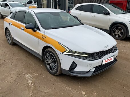Kia K5 III