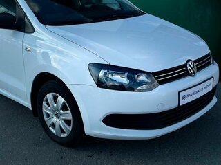 2015 Volkswagen Polo V, белый, 710000 рублей, вид 3