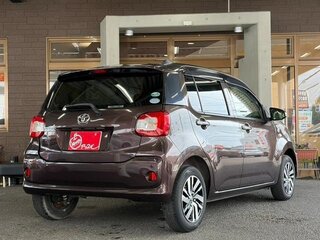 2018 Toyota Passo III, коричневый, 674000 рублей, вид 2