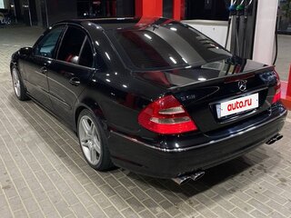 2004 Mercedes-Benz E-Класс 500 III (W211, S211), чёрный, 1050000 рублей, вид 1
