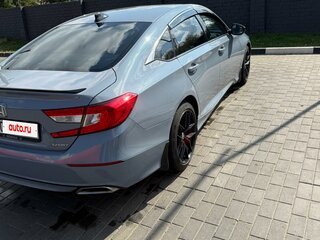 2021 Honda Accord X Рестайлинг, серебристый, 1800000 рублей, вид 5