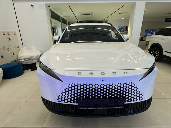 2026 Omoda C7, белый, 3499000 рублей - вид 4