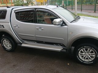2013 Mitsubishi L200 Super Select IV Рестайлинг, серебристый, 1200000 рублей, вид 5
