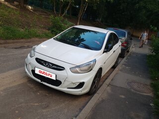 2011 Hyundai Solaris I, белый, 380000 рублей, вид 2