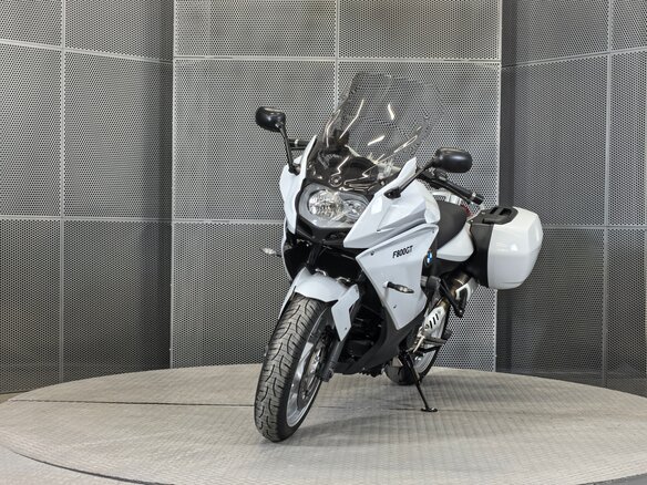 2013 BMW F 800 GT, белый, 599000 рублей - вид 2
