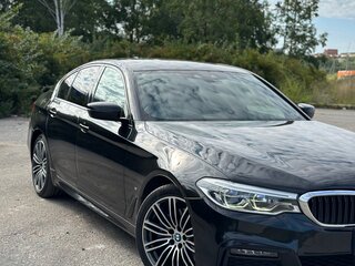 2018 BMW 5 серии 530e VII (G30/G31/G38), чёрный, 3050000 рублей, вид 1