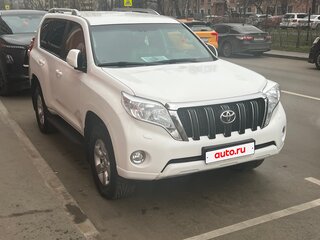 2015 Toyota Land Cruiser Prado 150 Series Рестайлинг 1, белый, 3550000 рублей, вид 1