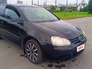 2004 Volkswagen Golf V, чёрный, 395000 рублей, вид 3