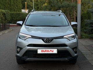 2017 Toyota RAV4 IV (XA40) Рестайлинг, серебристый, 2550000 рублей, вид 2