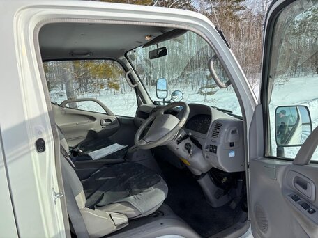2011 Toyota Dyna, белый, 3000000 рублей, вид 5
