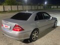 2004 Mercedes-Benz C-Класс 230 II (W203) Рестайлинг, серебристый, 800000 рублей - вид 4