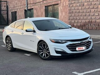 2020 Chevrolet Malibu IX Рестайлинг, белый, 1470000 рублей, вид 2