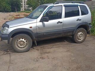 2009 Chevrolet Niva I Рестайлинг, серебристый, 270000 рублей, вид 4