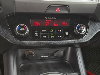2012 Kia Sportage III, чёрный, 1450000 рублей, вид 4