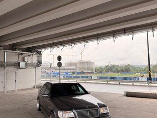 1996 Mercedes-Benz S-Класс 500 III (W140) Рестайлинг, серый, 1600000 рублей, вид 5