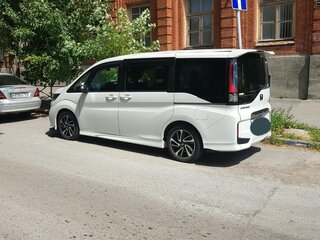 2020 Honda Stepwgn Spada V Рестайлинг, белый, 2495555 рублей, вид 1