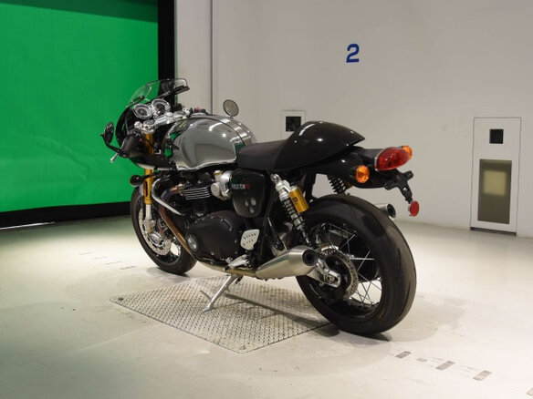 2015 Triumph Thruxton, серый, 910000 рублей - вид 5